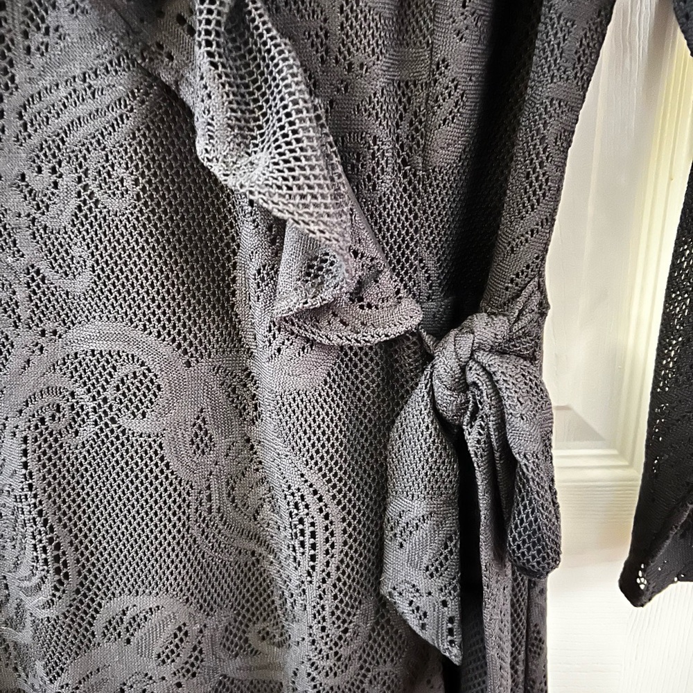 LILLY PULITZER LACE BLACK WRAP DRESS SIZE LARGE​ - Picture 3 of 6
